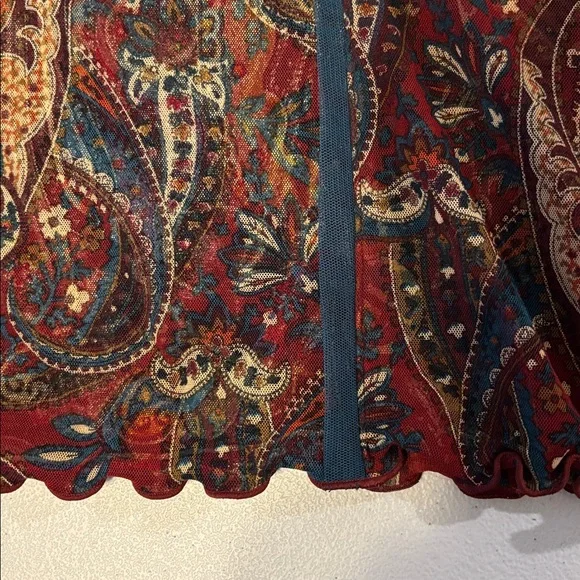 Paisley top with Flared bell sleeve’s Anac designed by kimi M - Picture 5 of 6